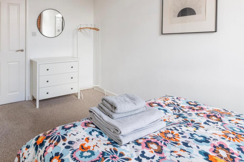 5 Mins Walk From Centre, Spacious City Apt, Open-Plan Нотингам Екстериор снимка